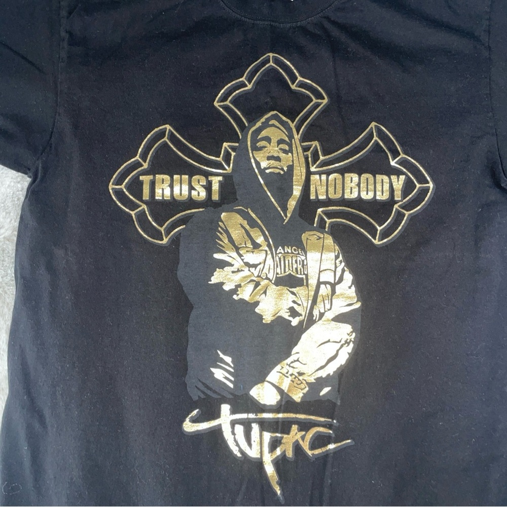Shaka Wear Tupac Trust Nobody Graphic T-Shirt Black Gold LG SuperMAX Heavy-0689 - Picture 2 of 6